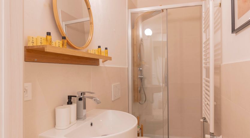 Photo of Jade Stone House