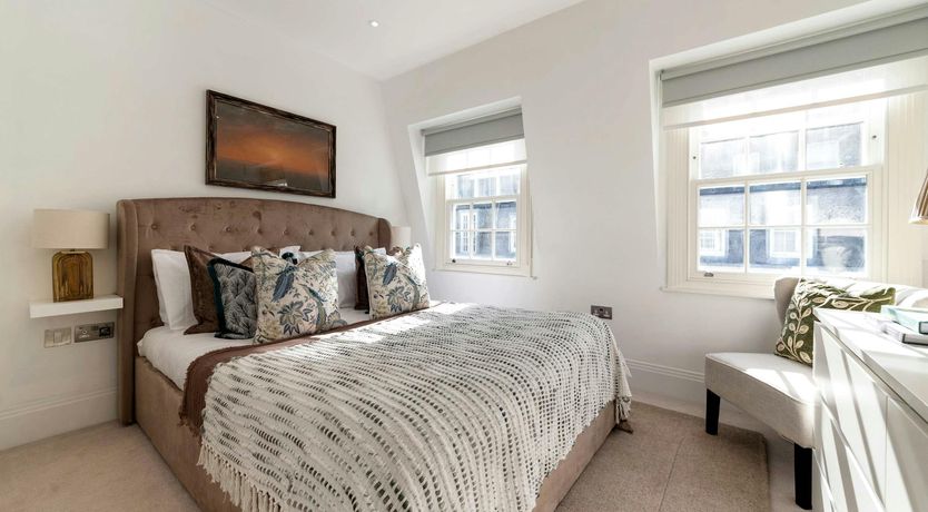 Photo of Lady Belgravia