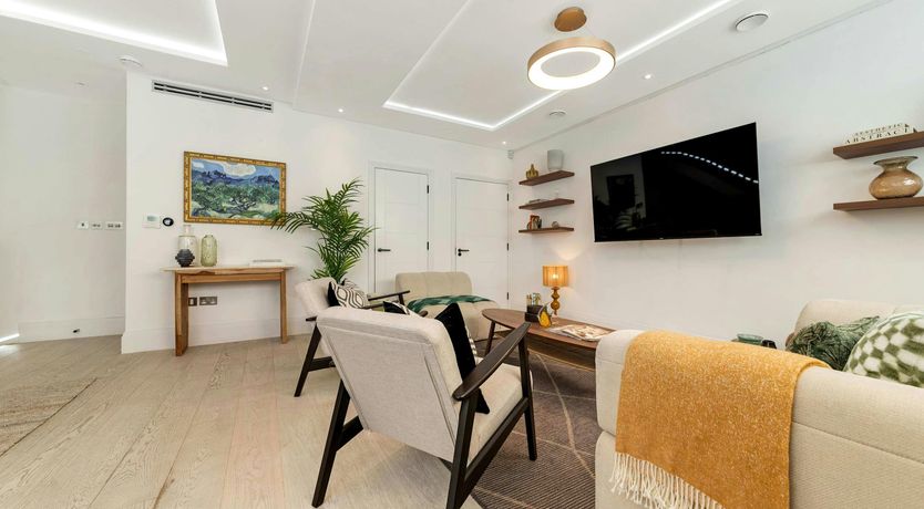 Photo of Lady Belgravia