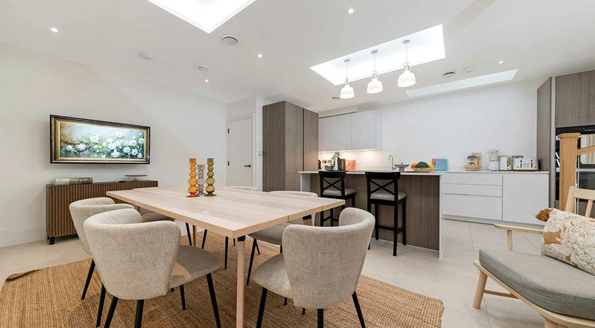 Photo of Lady Belgravia