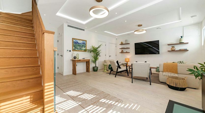 Photo of Lady Belgravia