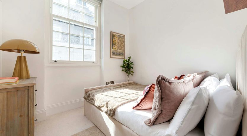 Photo of Lady Belgravia