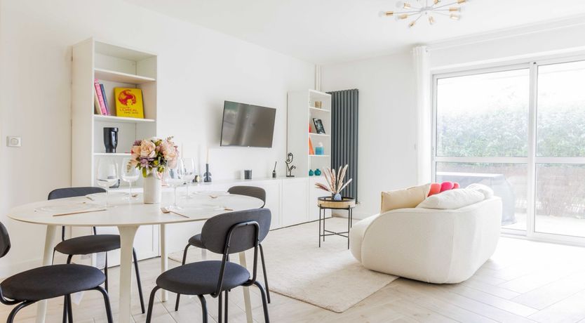 Photo of Seine Stroll