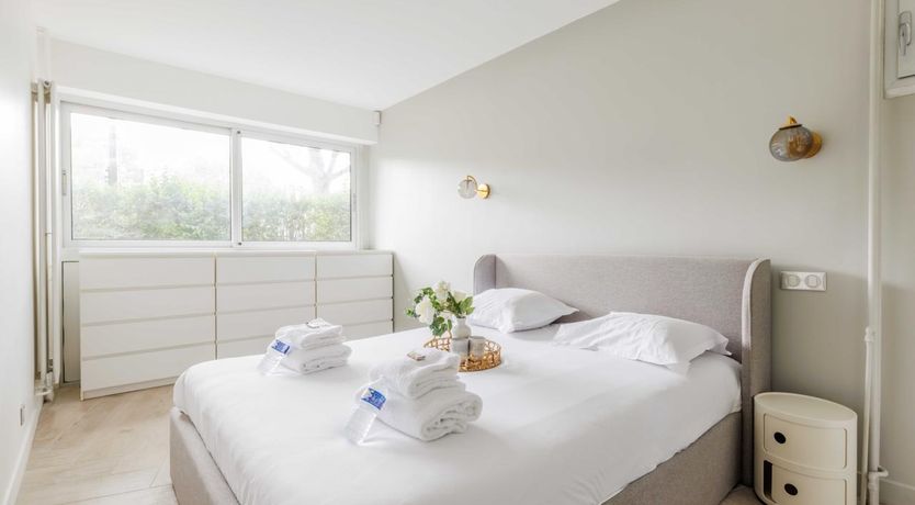 Photo of Seine Stroll