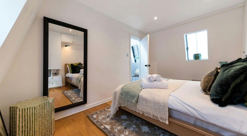 Photo of Hyde Park Luxe