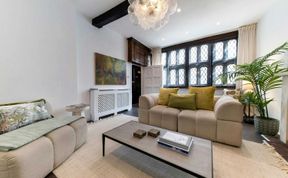 Photo of Hyde Park Luxe