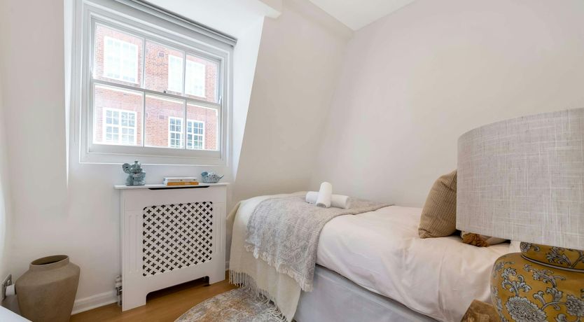 Photo of Hyde Park Luxe