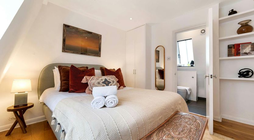 Photo of Hyde Park Luxe