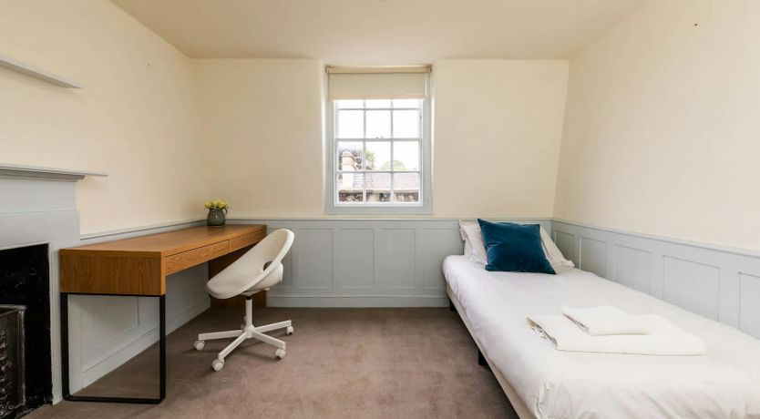 Photo of The Georgian Jewel