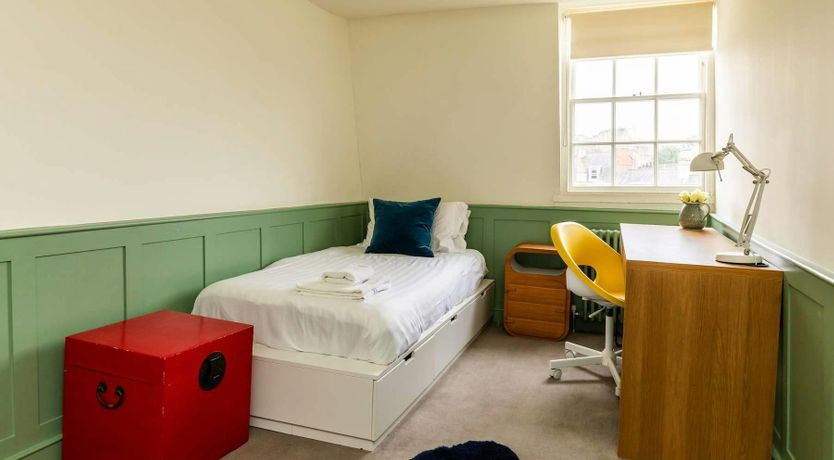 Photo of The Georgian Jewel