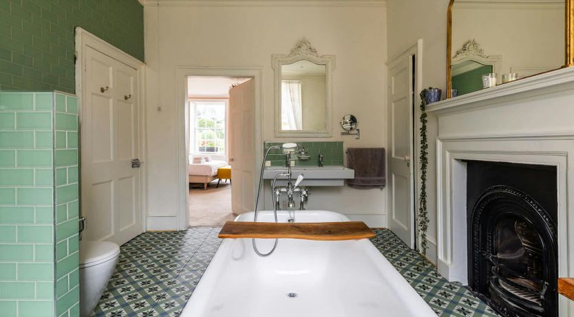 Photo of The Georgian Jewel