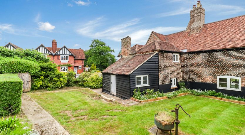 Photo of Chipperfield Farmhouse