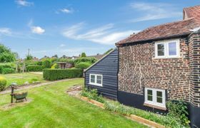 Photo of chipperfield-farmhouse