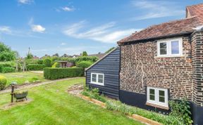 Photo of Chipperfield Farmhouse