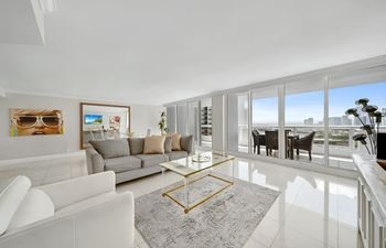 Ocean's Symphony Holiday Home