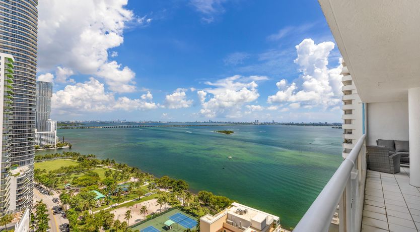 Photo of Miami's Pearl