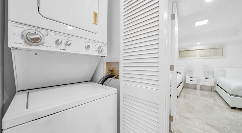 Photo of Miami's Pearl