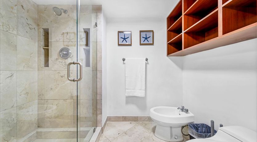 Photo of Miami's Pearl