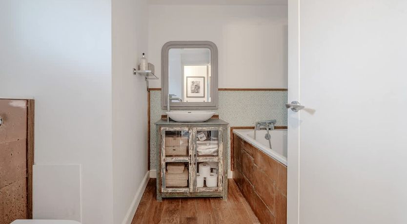 Photo of Notting Hill Views