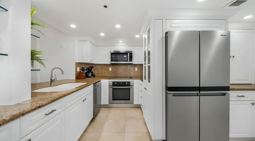 Photo of Miami Skyline View