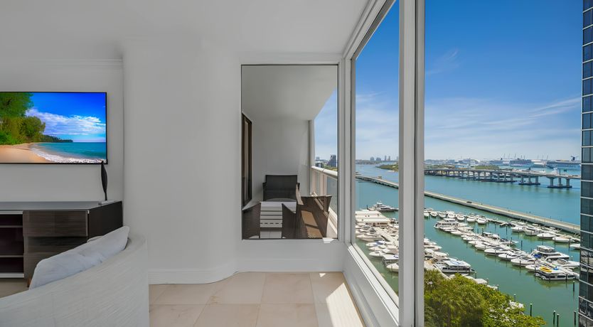 Photo of Miami Skyline View