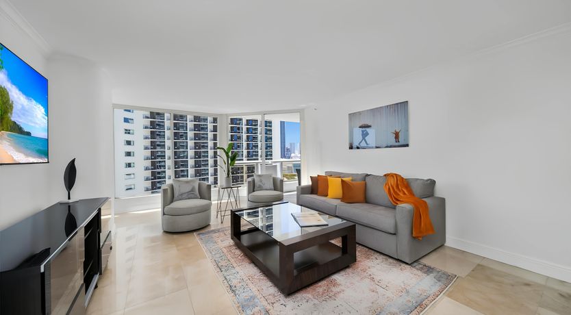 Photo of Miami Skyline View