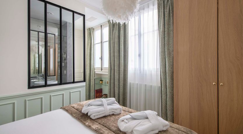 Photo of Jasper & Gold