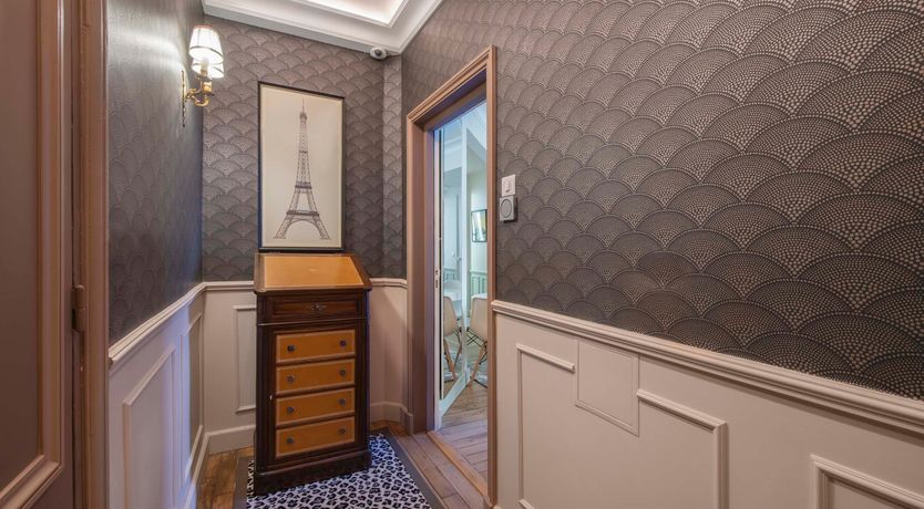 Photo of Jasper & Gold