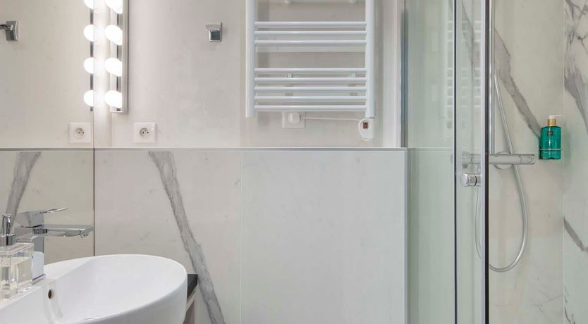 Photo of Jasper & Gold