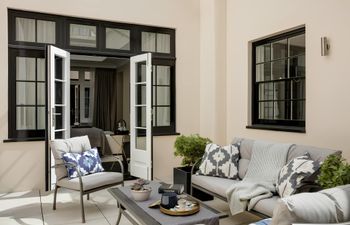Blissful Echo Holiday Home