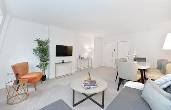 A Chelsea Tale Holiday Home