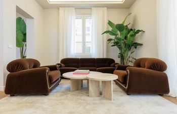 A City Melody Holiday Home
