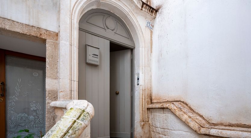 Photo of Monopoli Gem