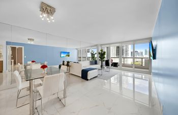 Edgewater Delight Holiday Home