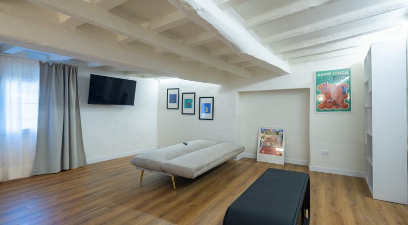 Photo of The Lyre Goddess