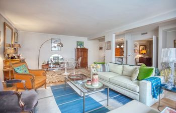 Beautiful Setting Holiday Home
