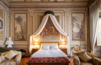 Palatial Grandeur Holiday Home