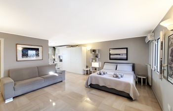 The Quiet Dwelling Holiday Home