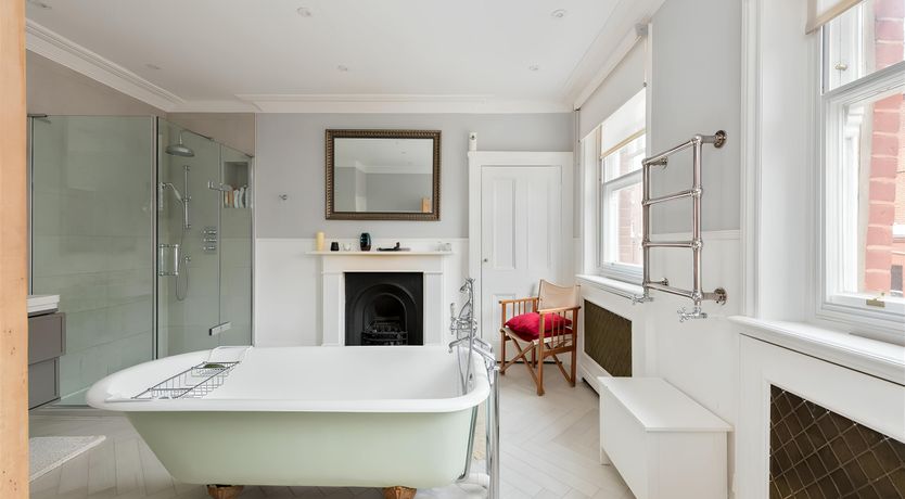 Photo of The London Lady