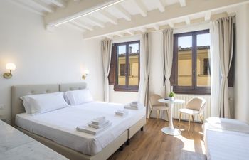Studio Florentine Holiday Home