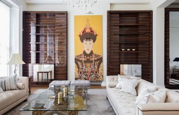 Elegant Jewel Holiday Home
