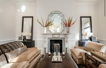 Harrods & Hyde Holiday Home