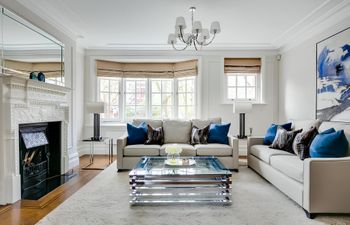Exquisite Elegance Holiday Home