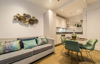 Stylish Abode Holiday Home