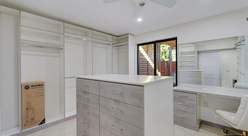 Photo of Kendall Charm