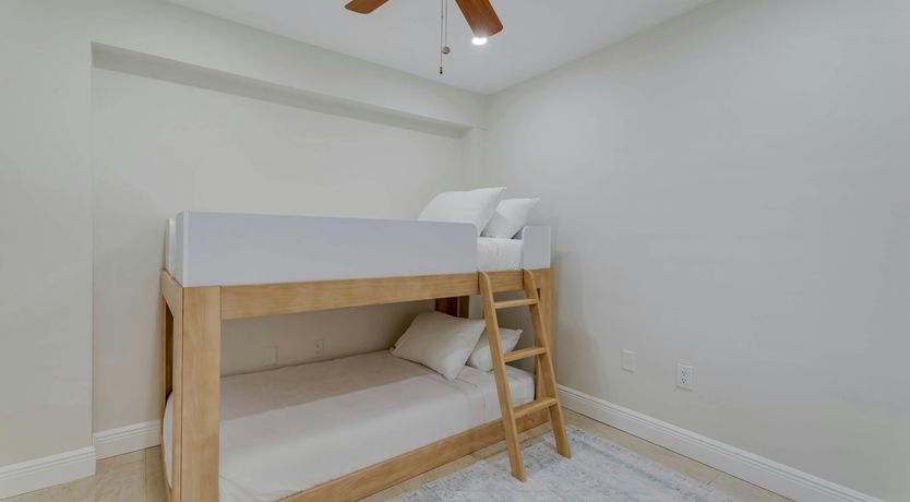 Photo of Kendall Charm