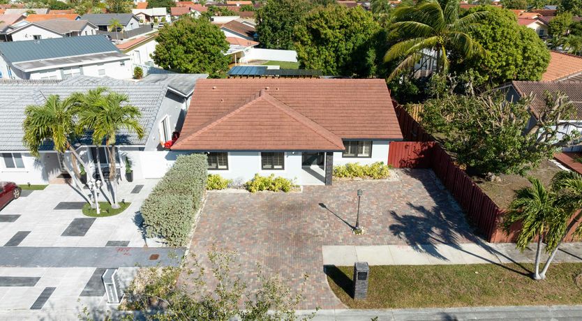 Photo of Kendall Charm