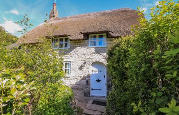 Thatched Charm Holiday Home