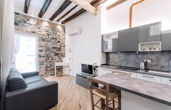 Lake Jewel Holiday Home