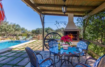 The Giver of Sun Holiday Home